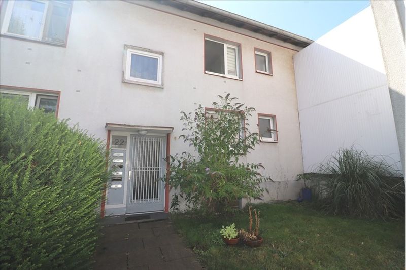* 2 ZIMMER IM ERDGESCHOSS MIT BALKON * im Sechsfamilienhaus, DU-Rheinhausen, Augustastr.*